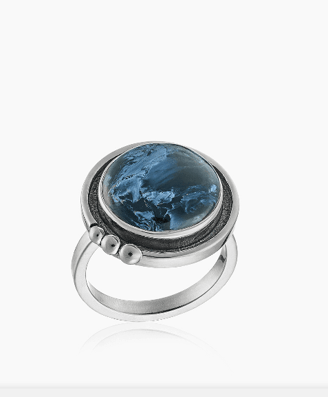 Кольцо из серебра 925 с петерсит
