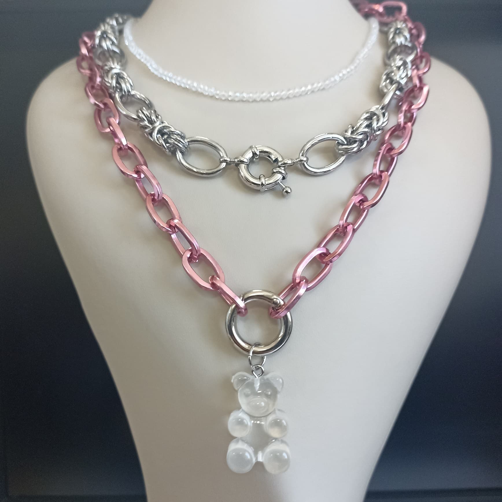 Колье из стали с ювелирным стеклом