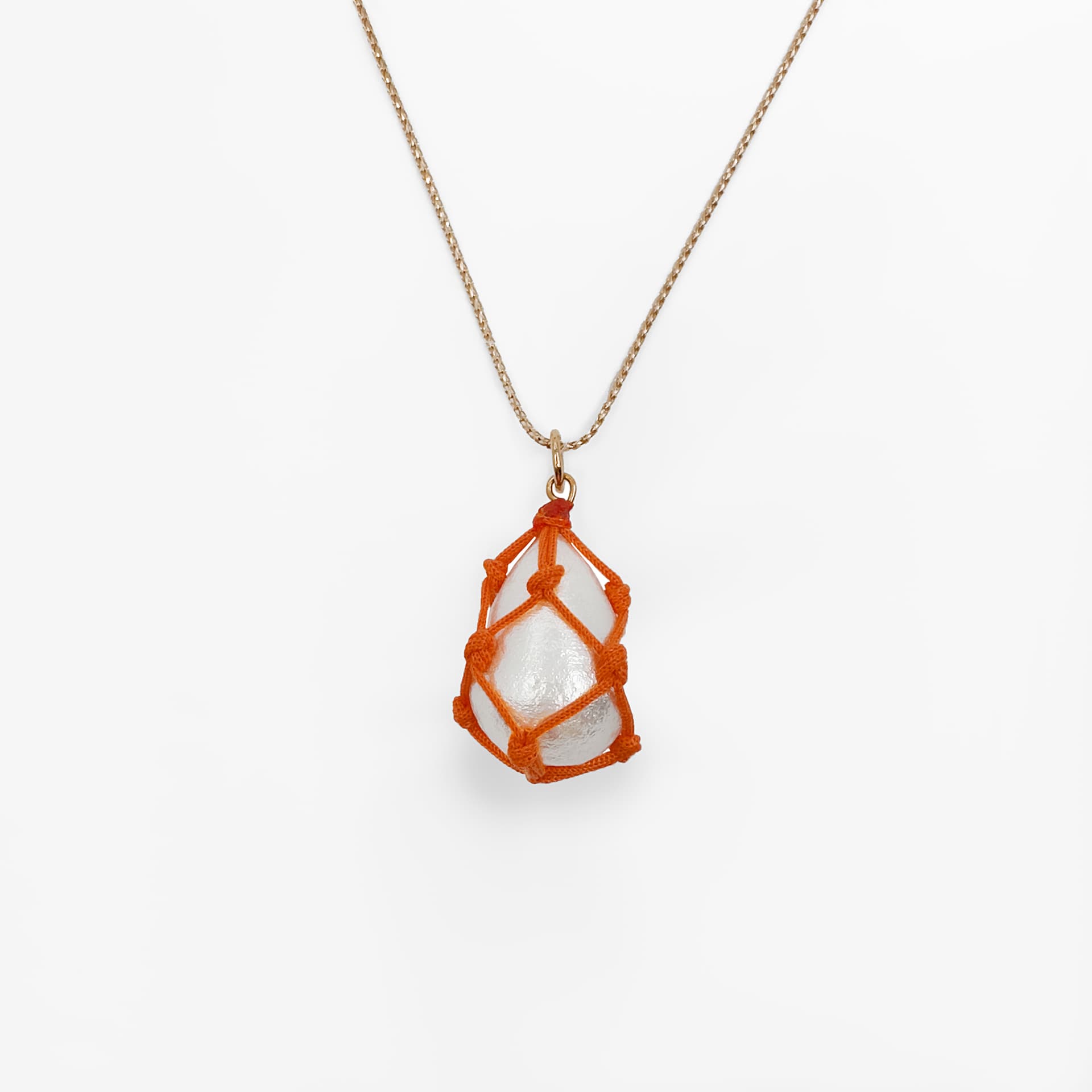 Подвеска из стали с жемчугом