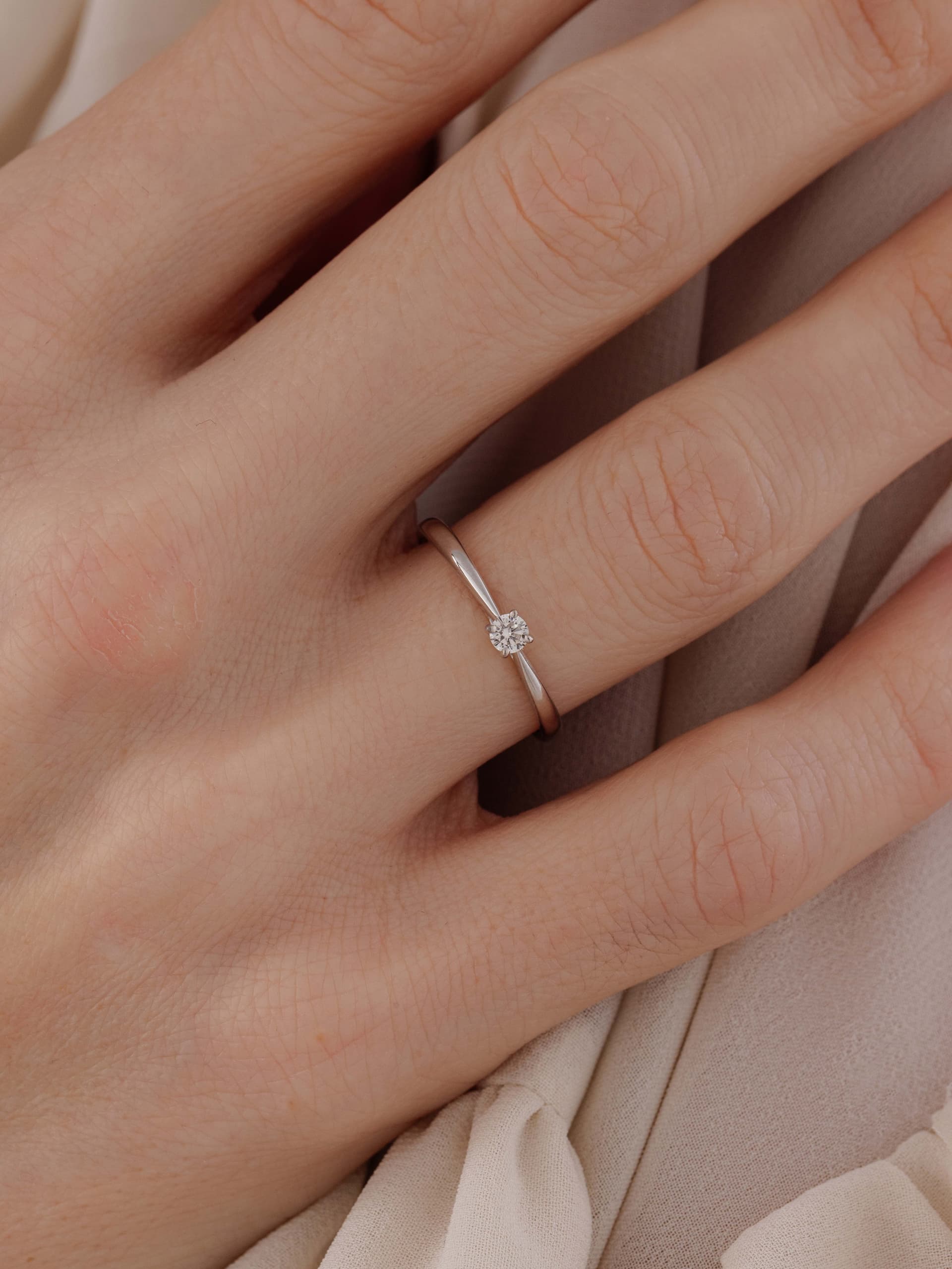 Кольцо из золота 585 с бриллиантами