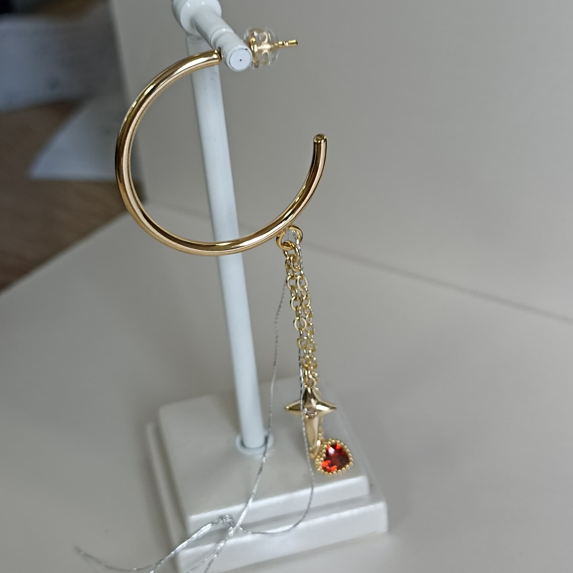 Серьги из стали с ювелирным стеклом