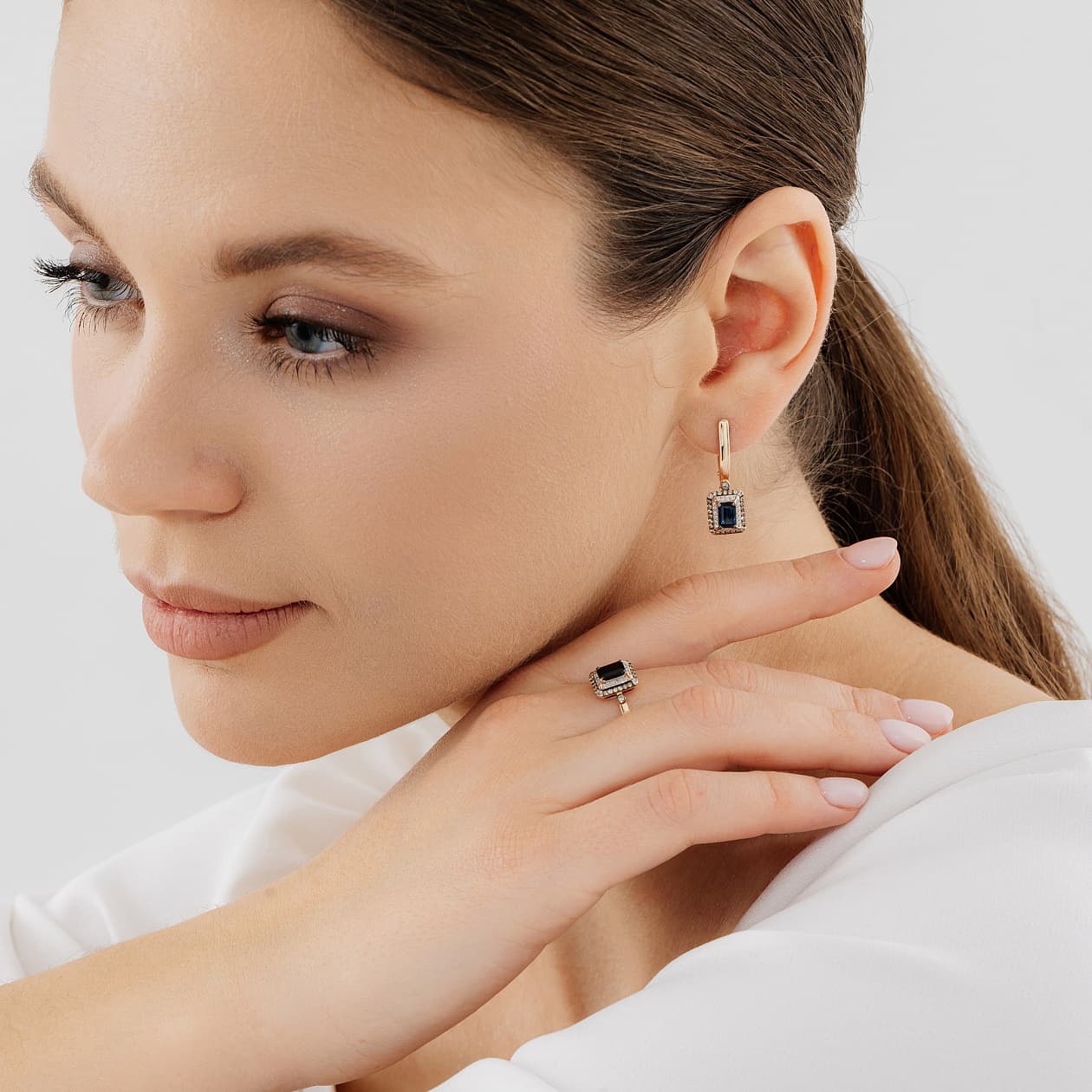 Серьги из золота 585 с сапфиром