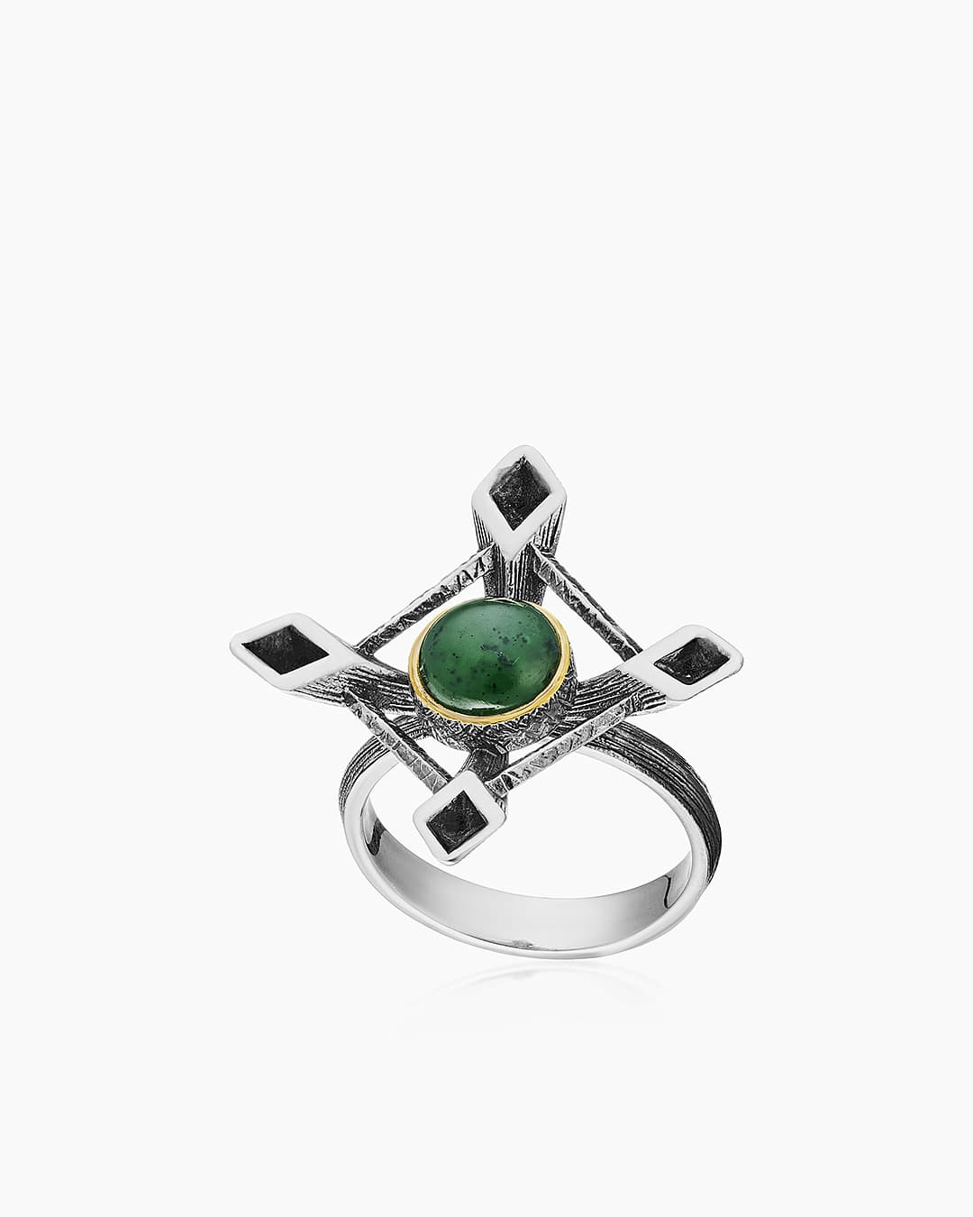 Кольцо из серебра 925 с нефритами