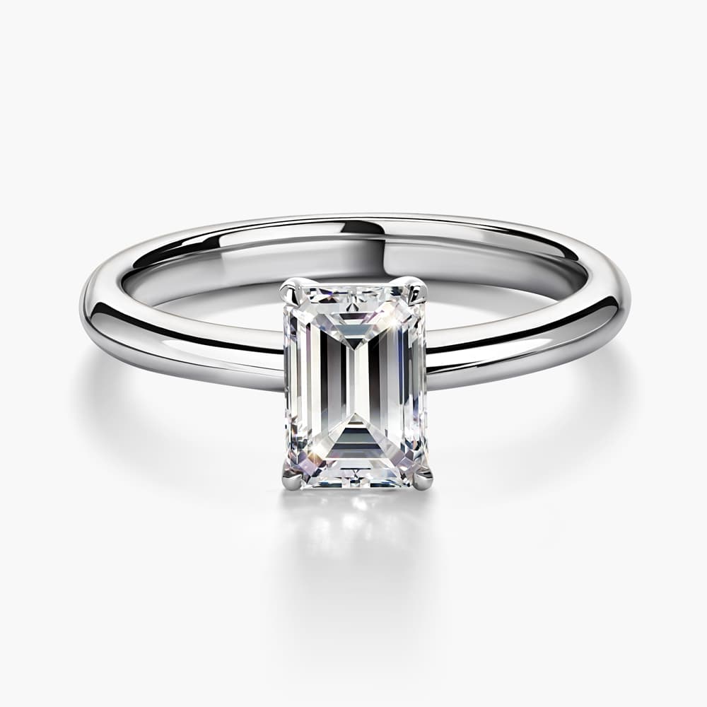 Кольцо из золота 585 с бриллиантами